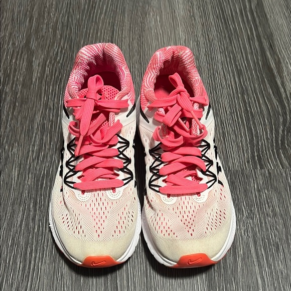 Nike Pink and Orange Athletic Shoes Vibrant Design - Picture 1 of 6